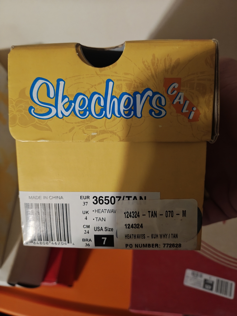 Skechers Cali Size 7